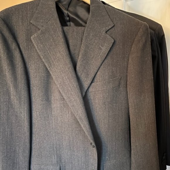 Vintage Joseph Abboud Bespoke Suit, Size 42, Stellar, 2 Button, Surgeon's Cuffs